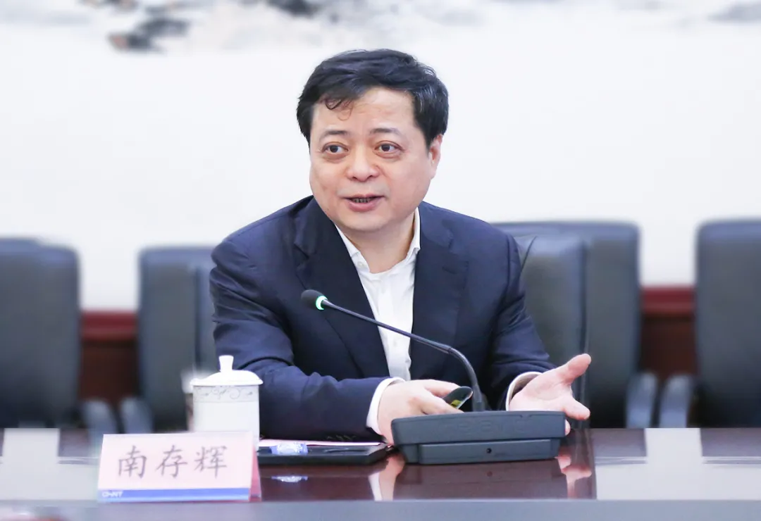 浙江省委常委朱國賢:工業(yè)互聯(lián)網(wǎng)時代是正泰大顯身手的時候